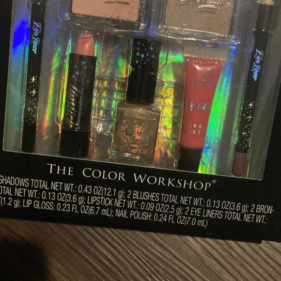 Makeup Set - Picture 3 of 4